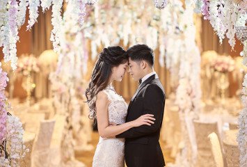 regent-singapore_weddings_royal-pavillion-ballroom_love-in-provence-wedding-theme-07_1920x1080-355x240