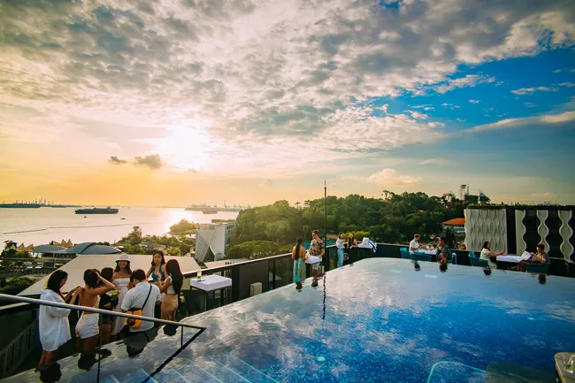 Bars in Singapore-1-Altitude Coast