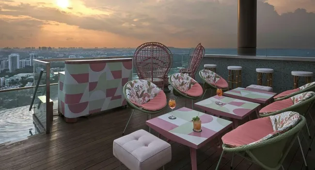 Bars in Singapore-Las Palmas